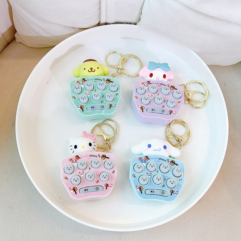 Sanrio Hello Kitty Game Consol - Handheld Game Console 评论和价格